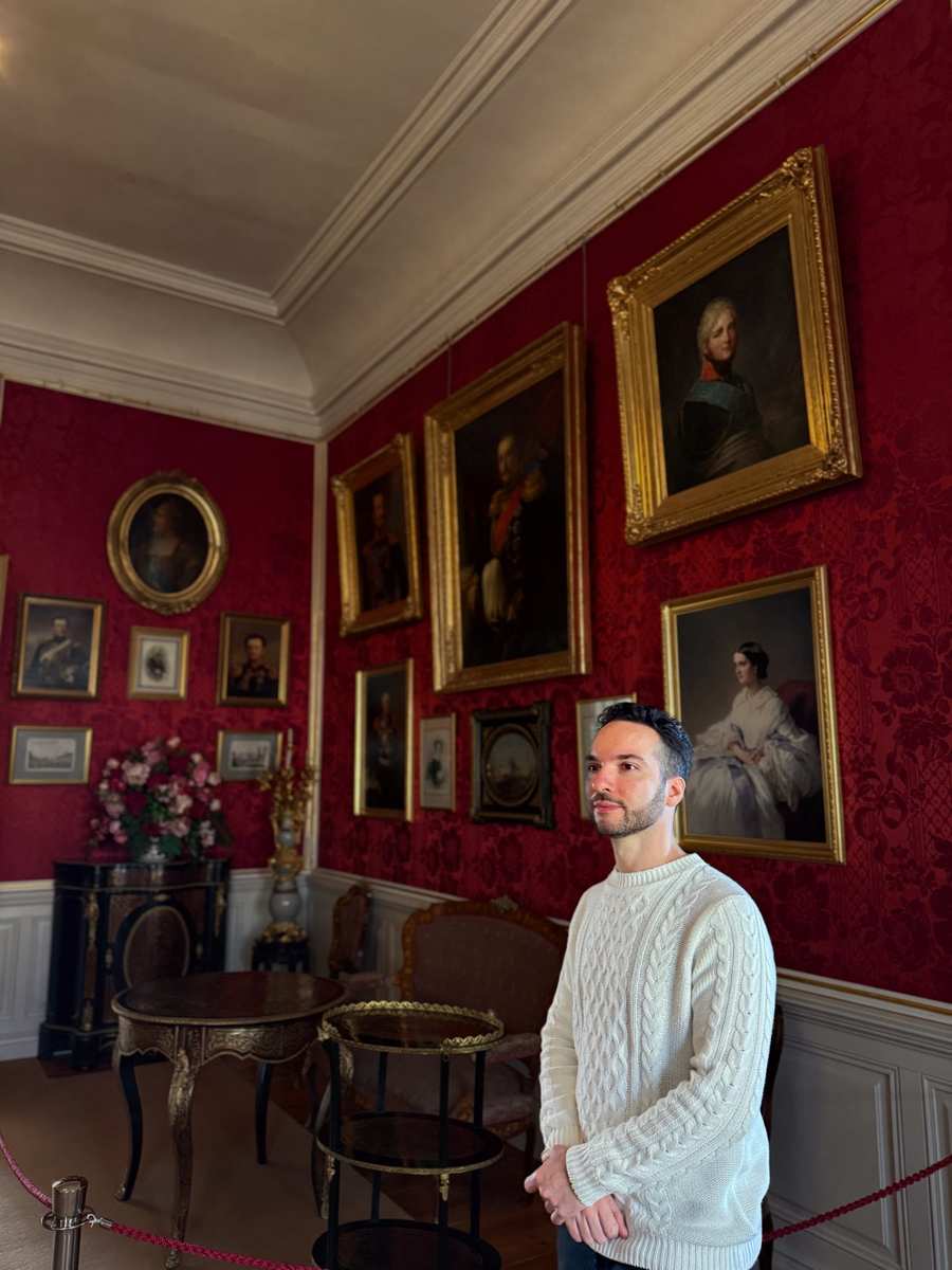 Fachada sul e jardins formais do Palácio de Rundāle, Letónia